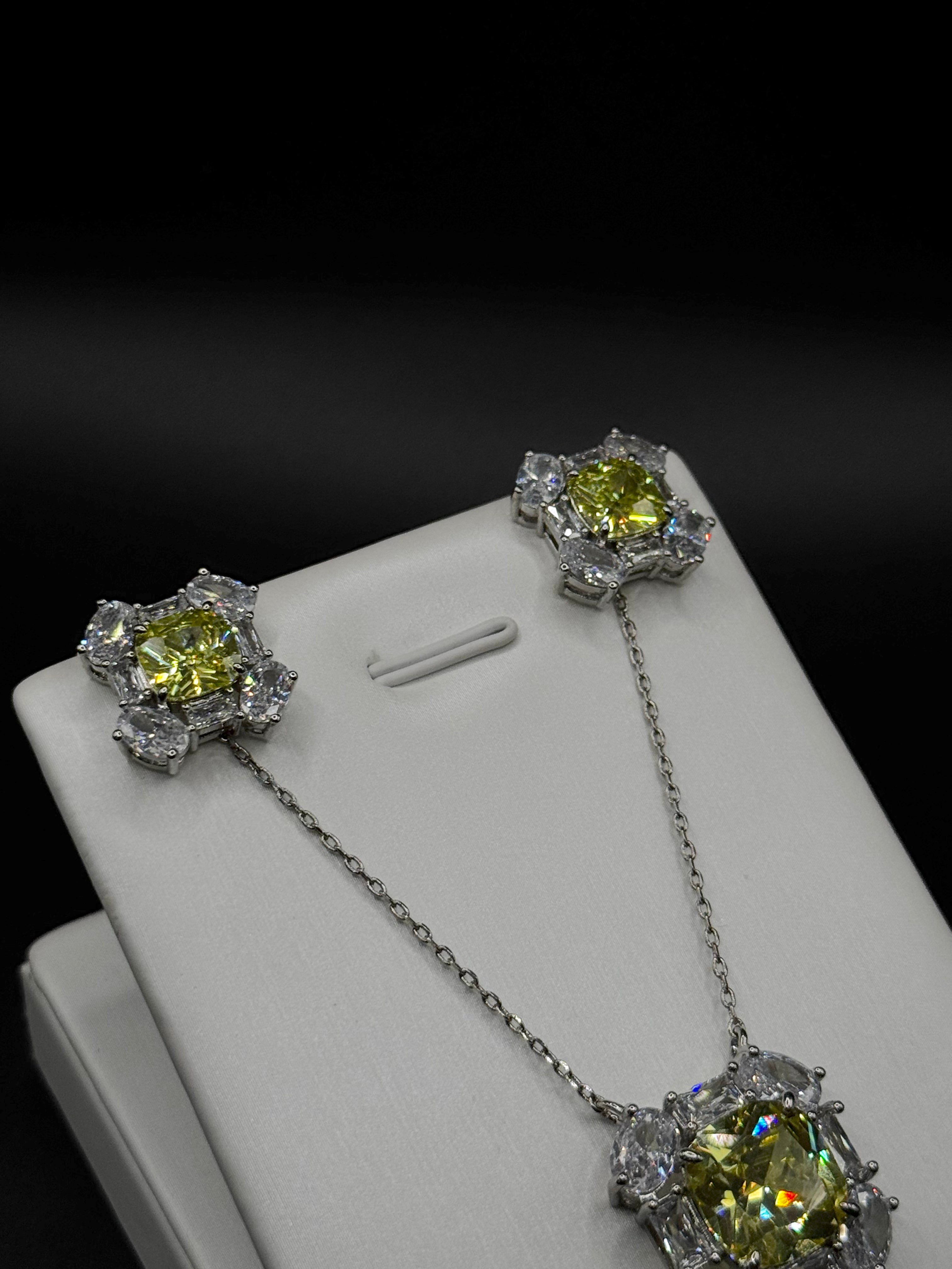 Rhodium-Plated Square Jewelry Set with Ice-Cutting Yellow Fancy Stone