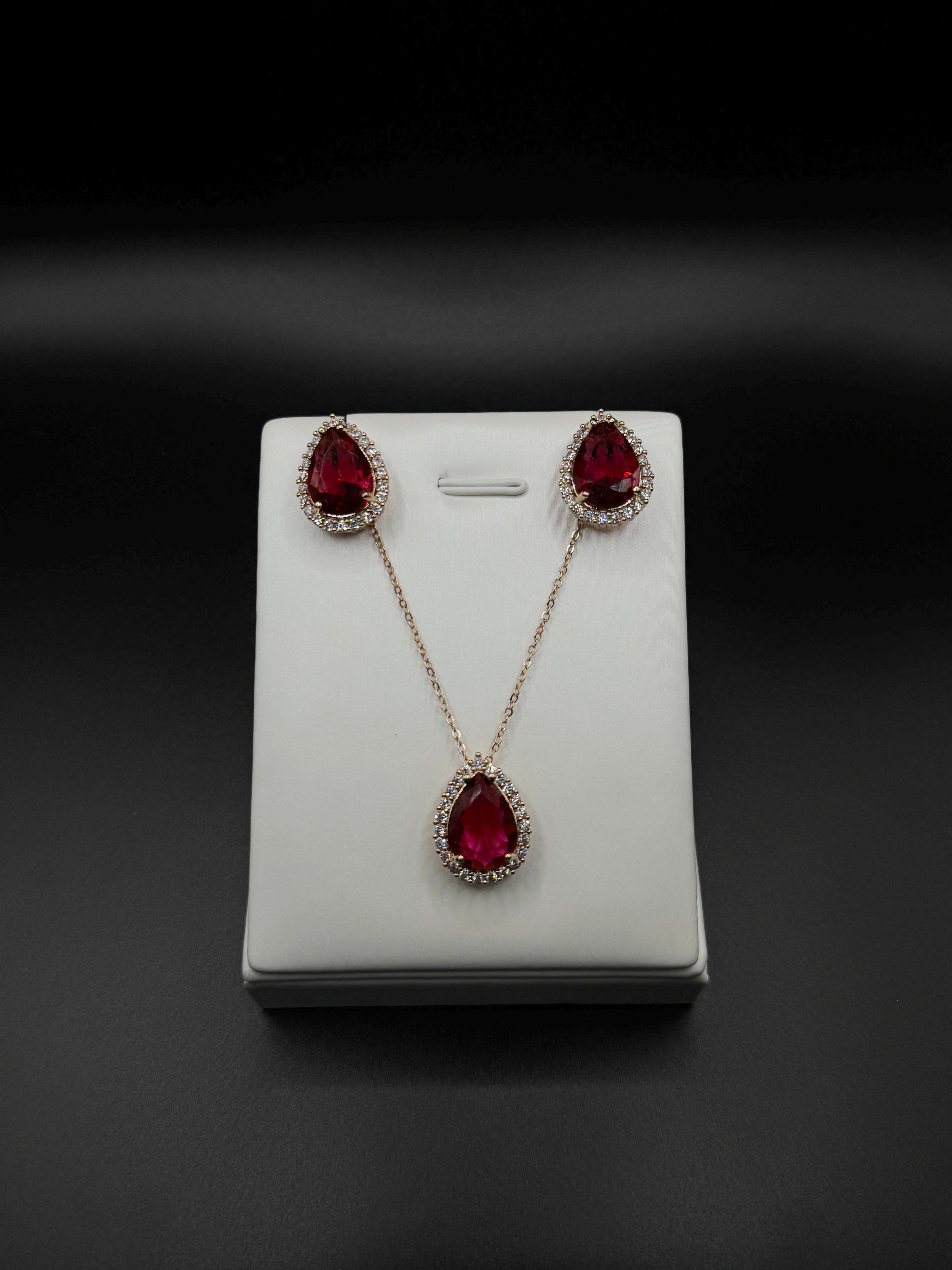 18K Gold-Plated Set with Teardrop Pendant