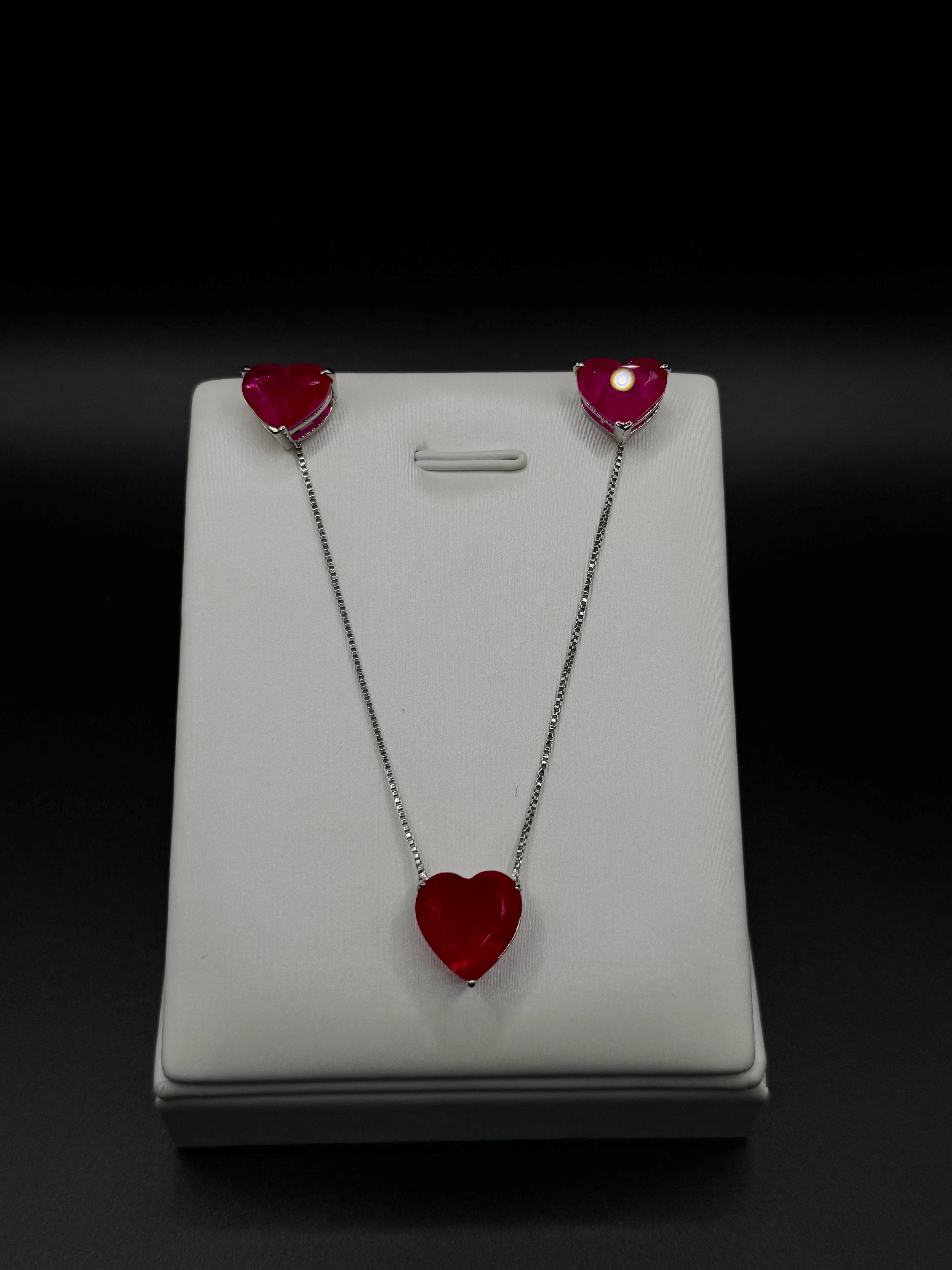 Rhodium-Plated Set with Heart Pendant Featuring Pink Fusion Stone