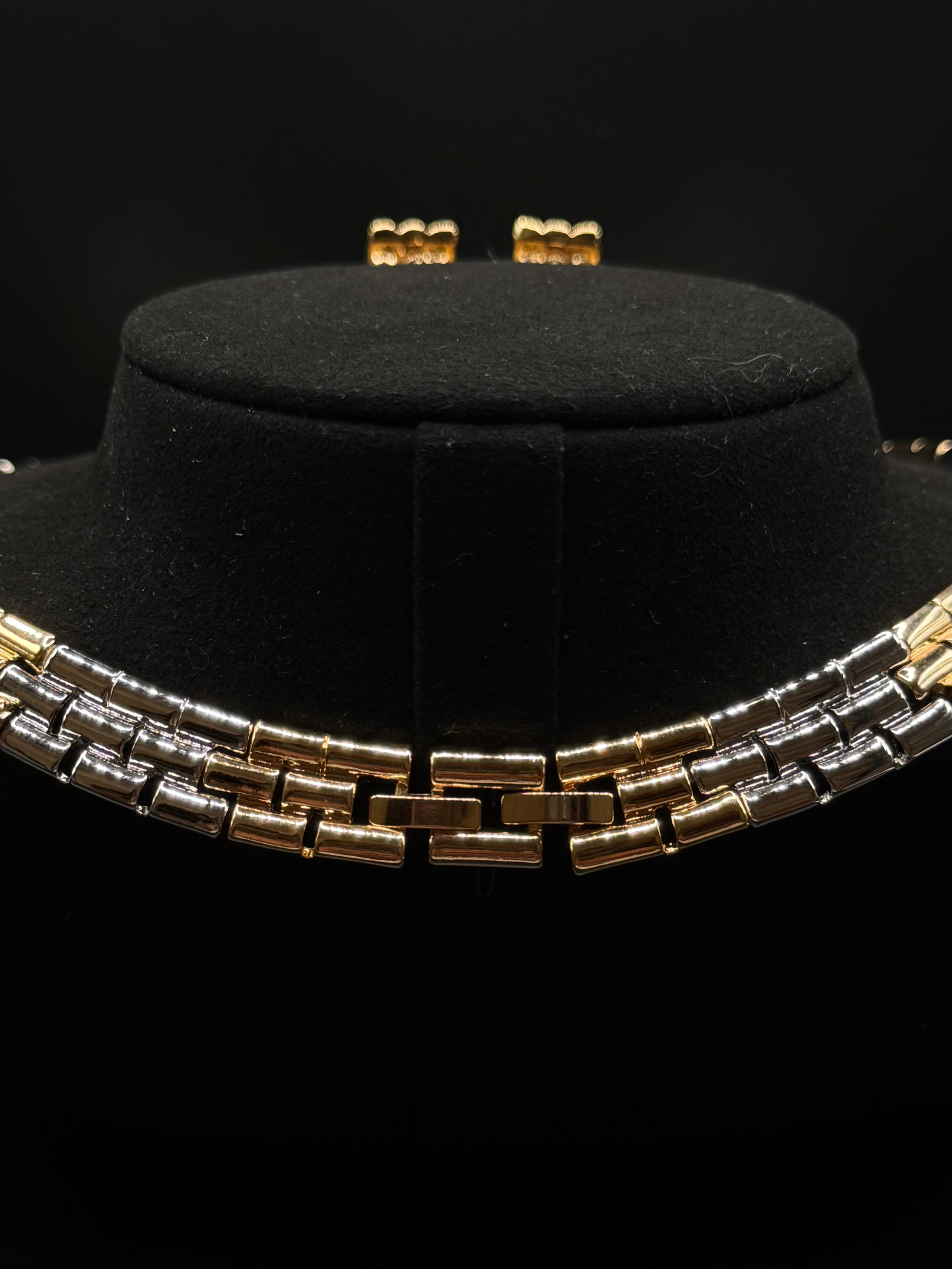 Organic Design Neck Ring with Dual-Tone Plating