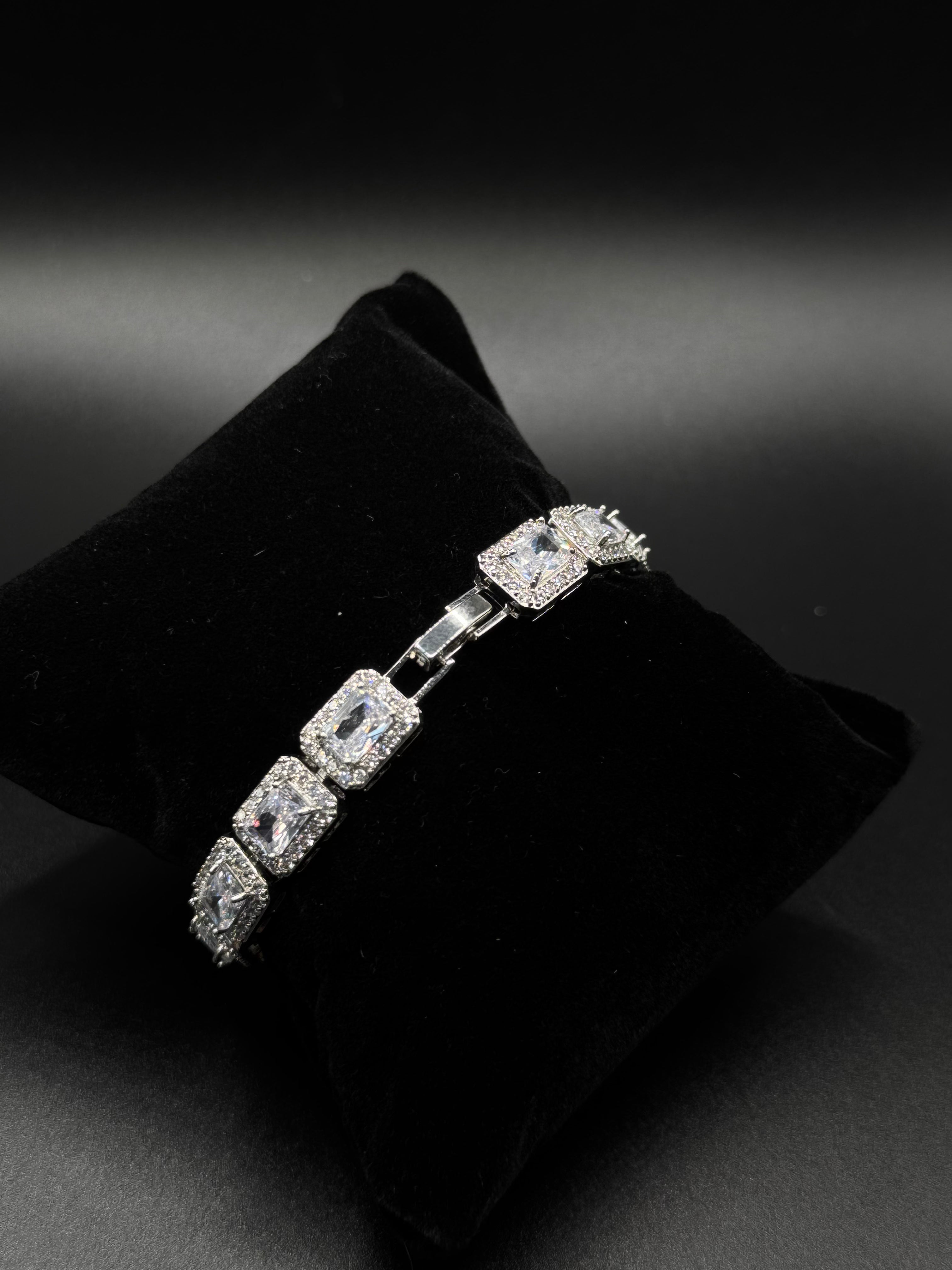 Rhodium-plated bracelet with square clear zirconia stones