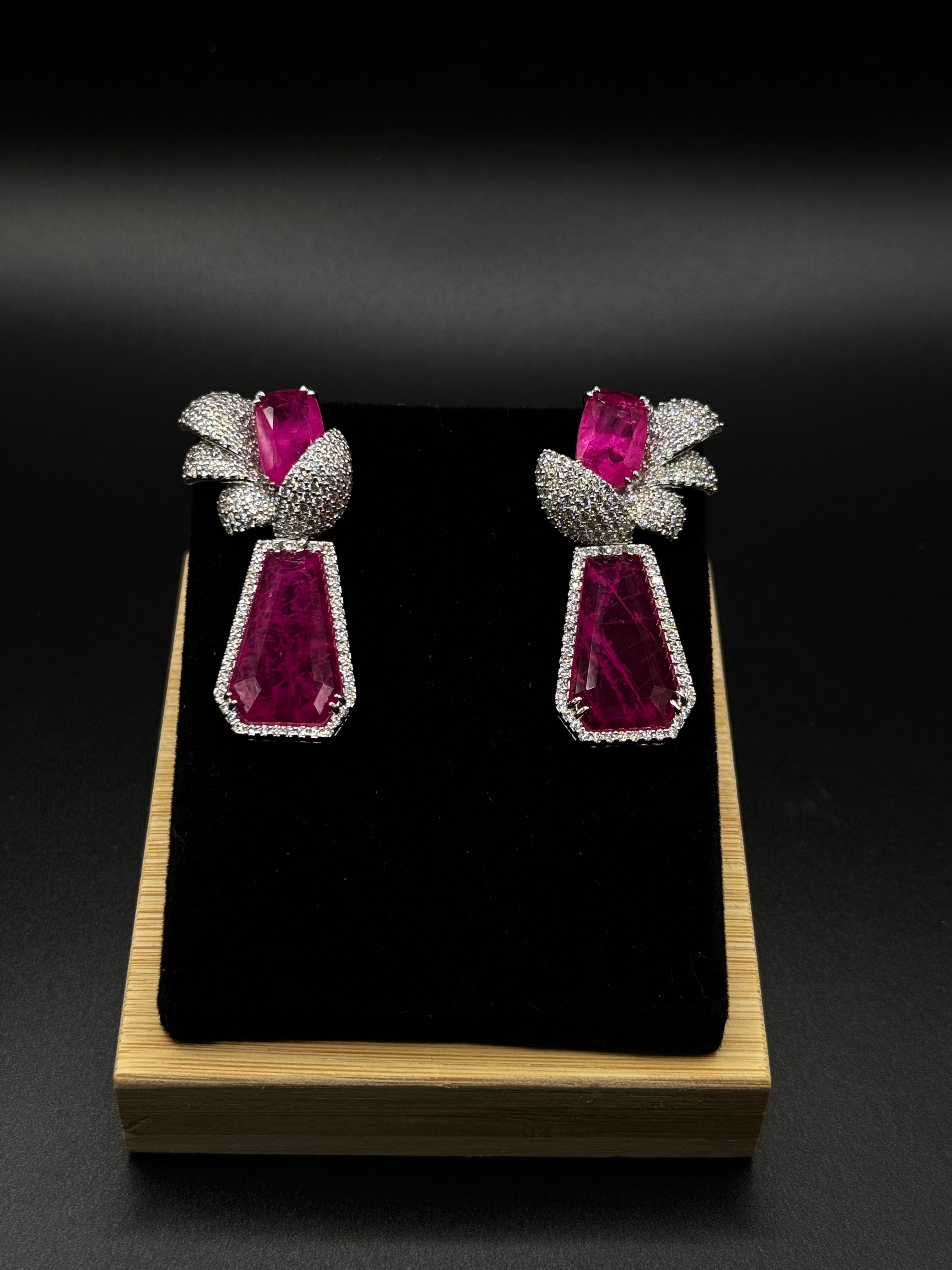 Earring in pink sapphire fusion stone encrusted with clear zirconia