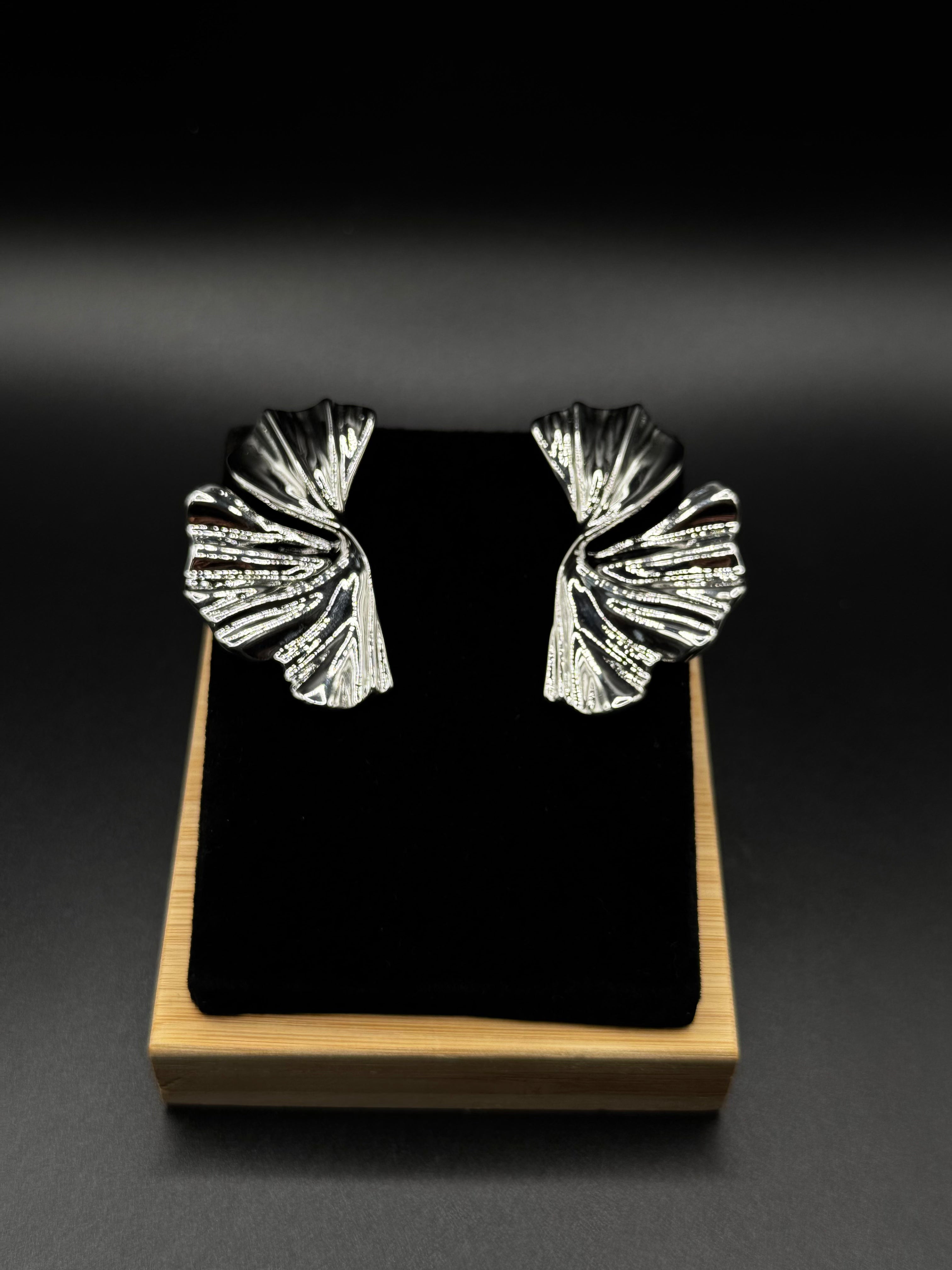 18k gold-plated organic-shaped earrings