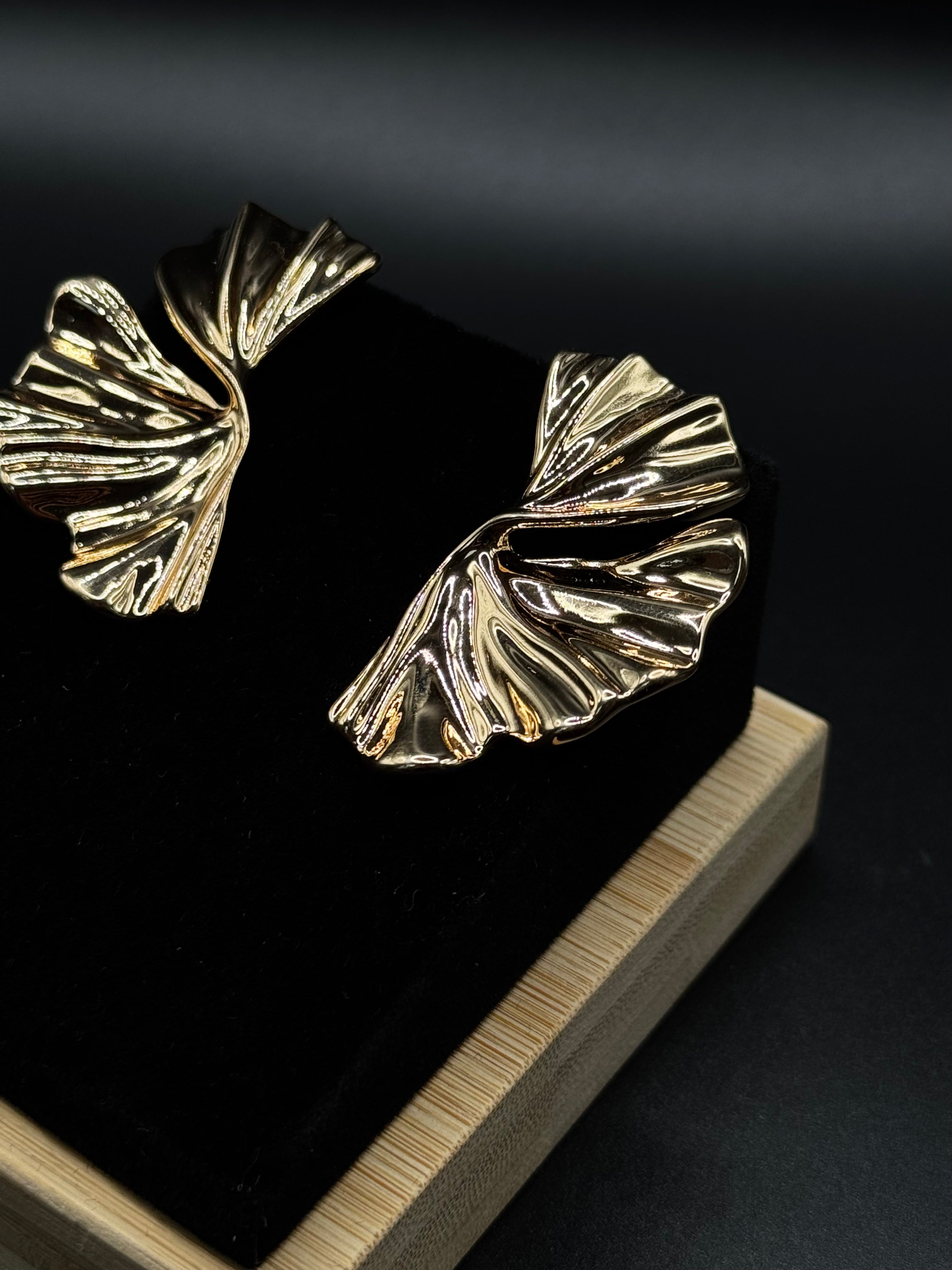 18k gold-plated organic-shaped earrings