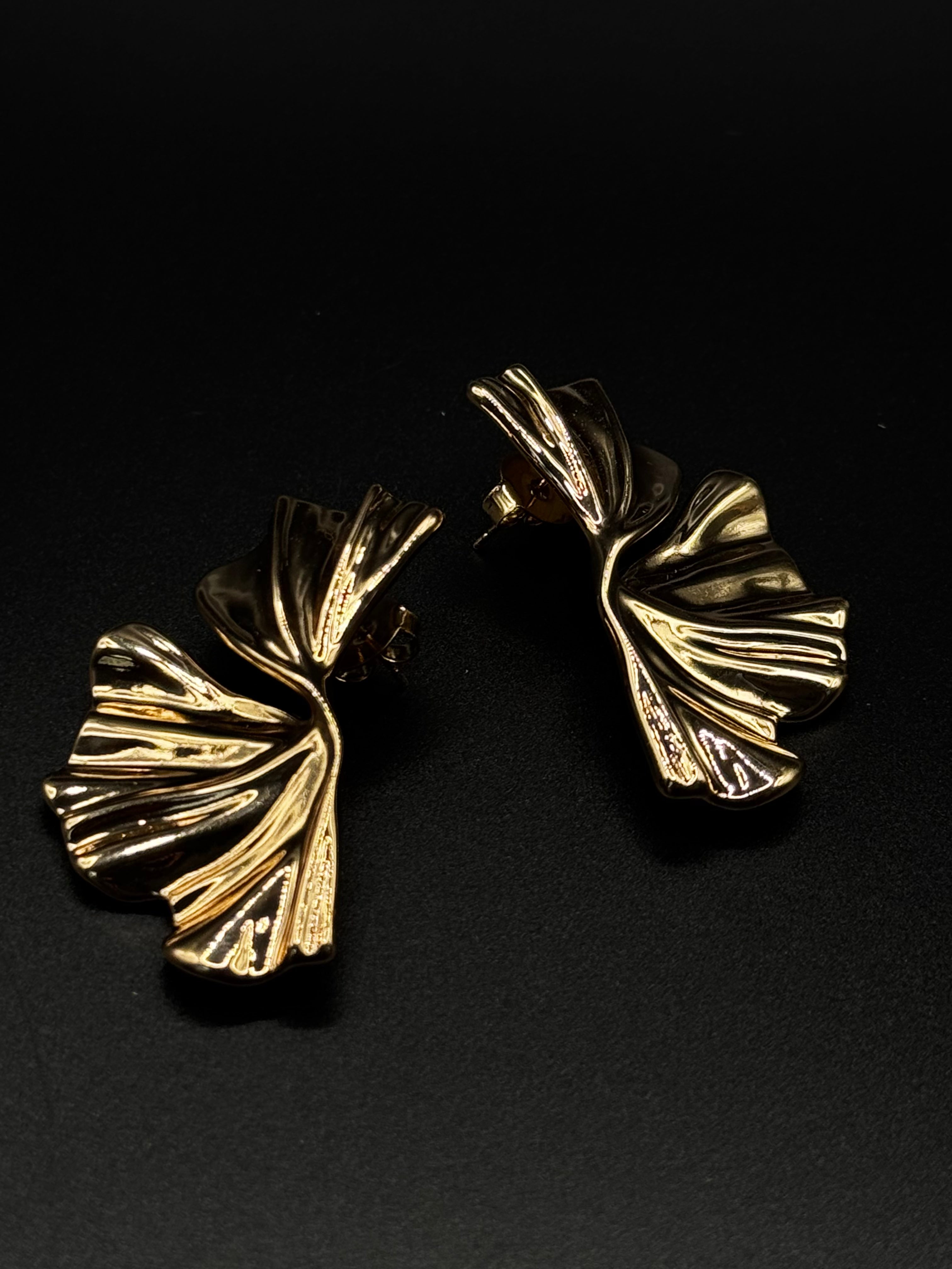 18k gold-plated organic-shaped earrings