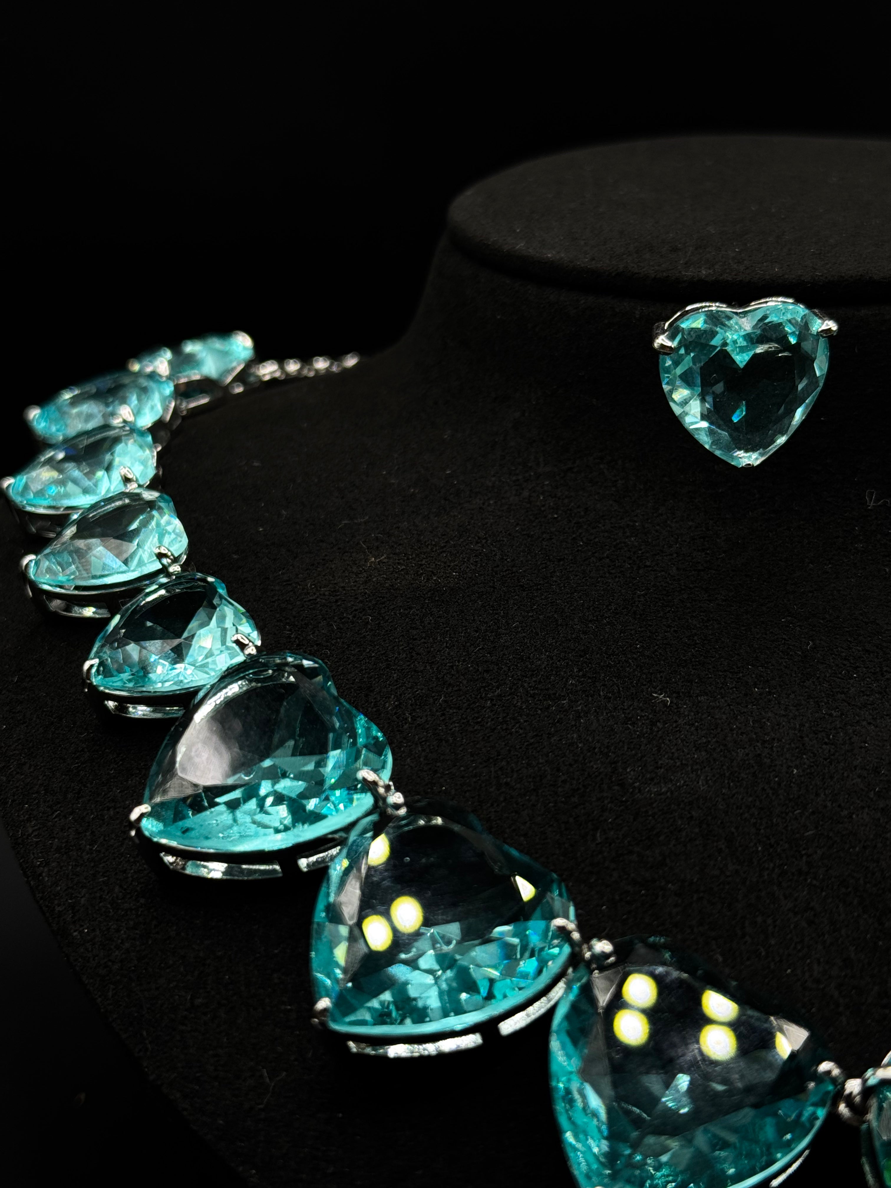 Luxury set with heart-shaped zirconia