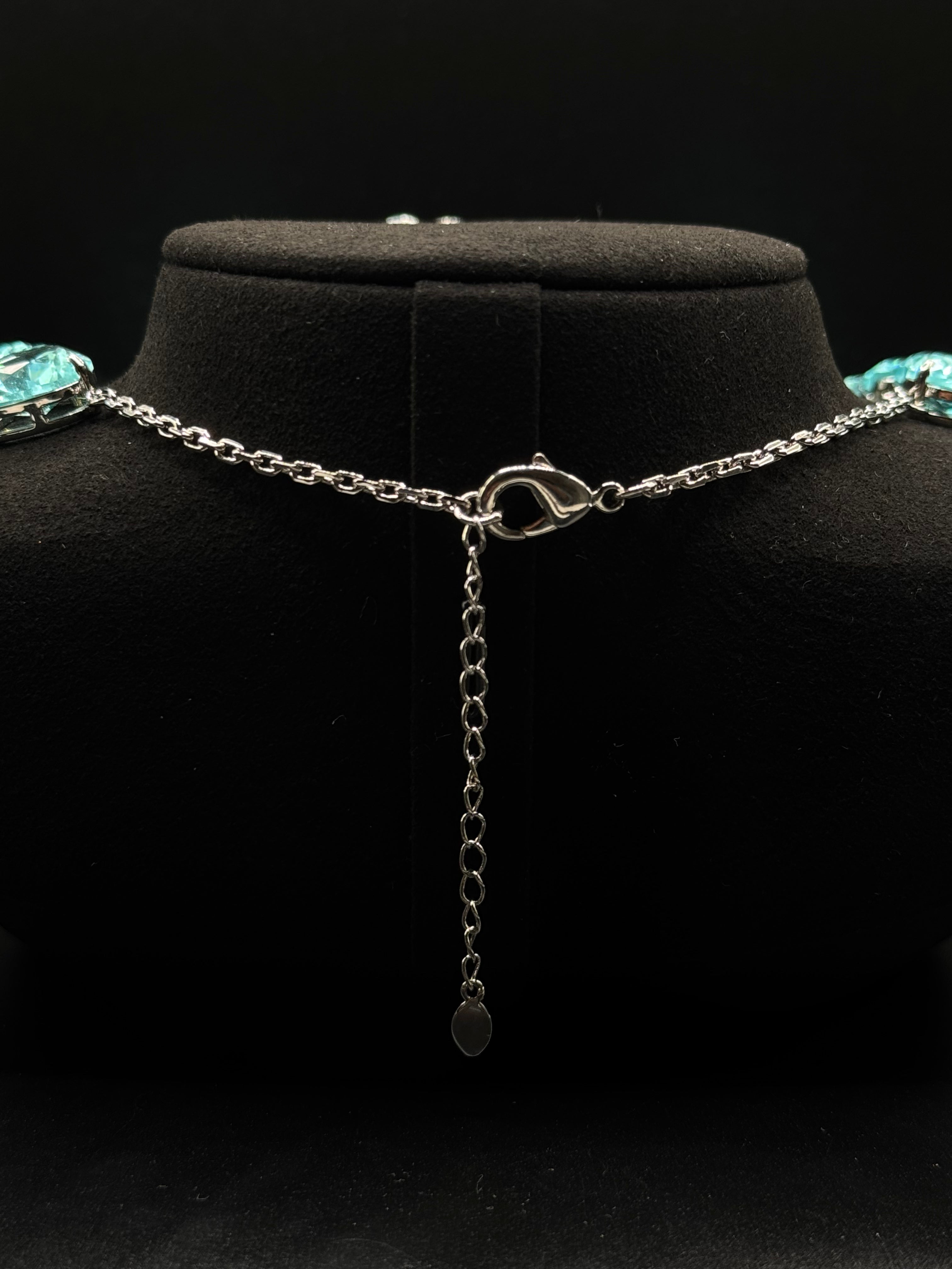 Luxury set with heart-shaped zirconia