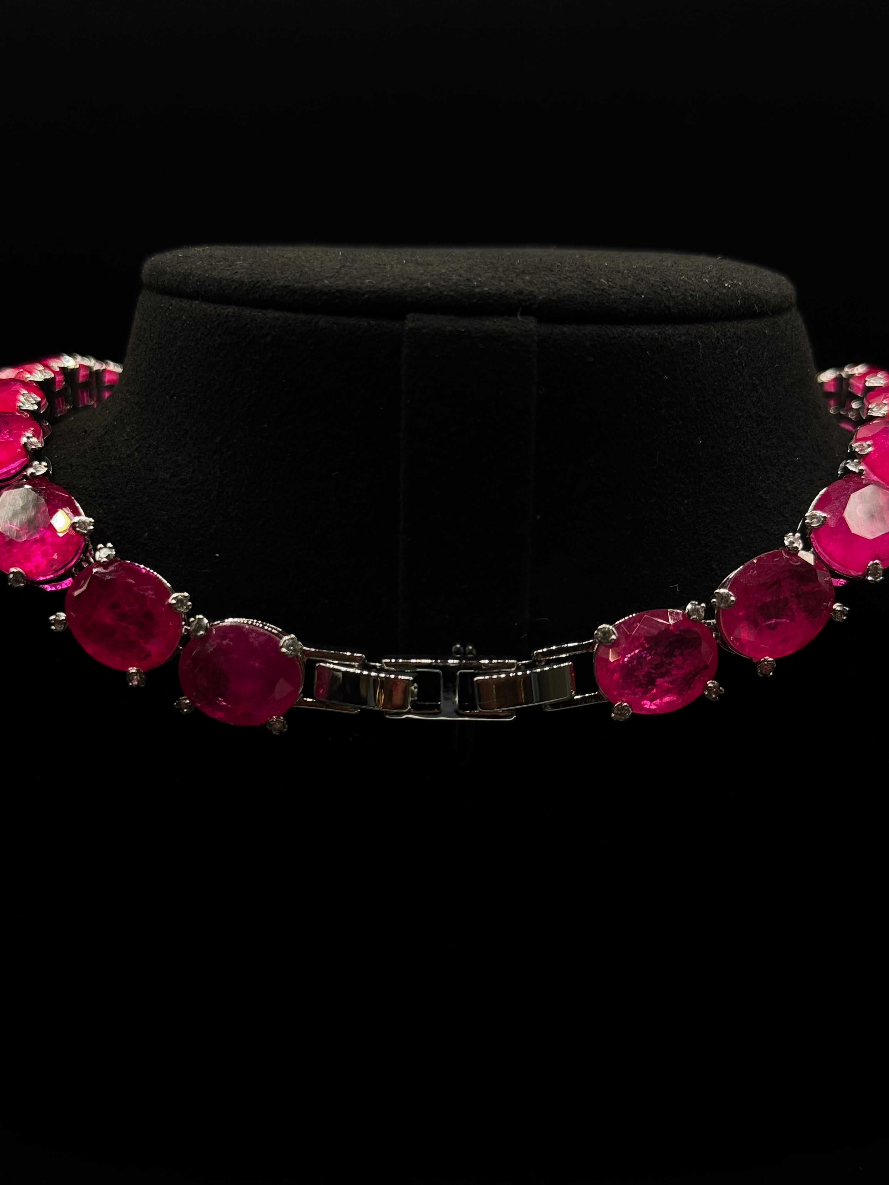 Luxury set with pink fusion stone and removable pendant”