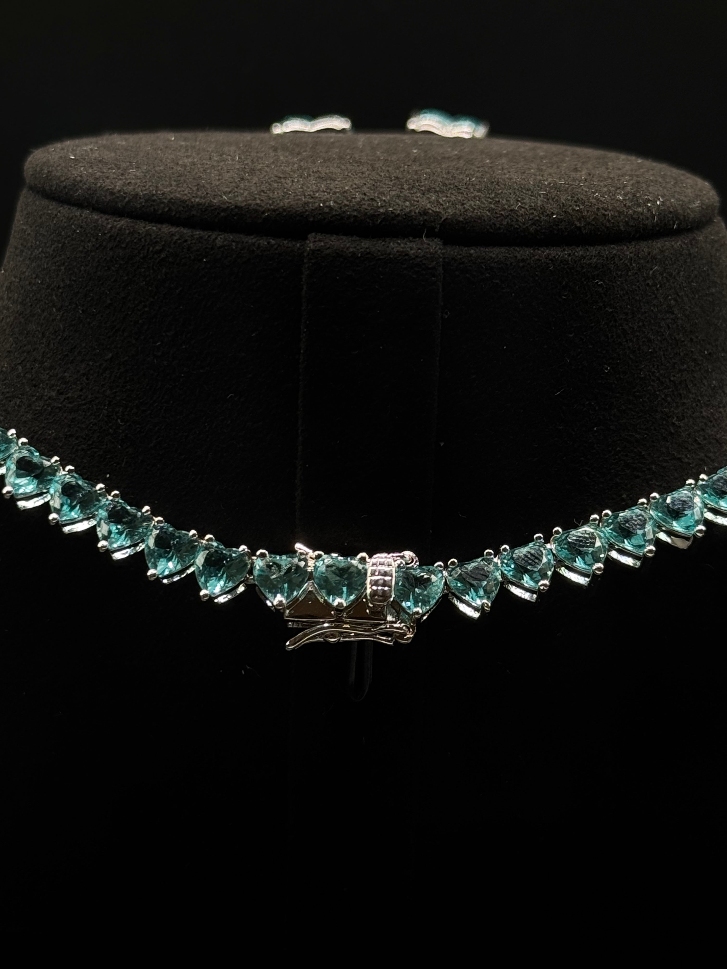 Luxury set with heart-shaped zirconia stone