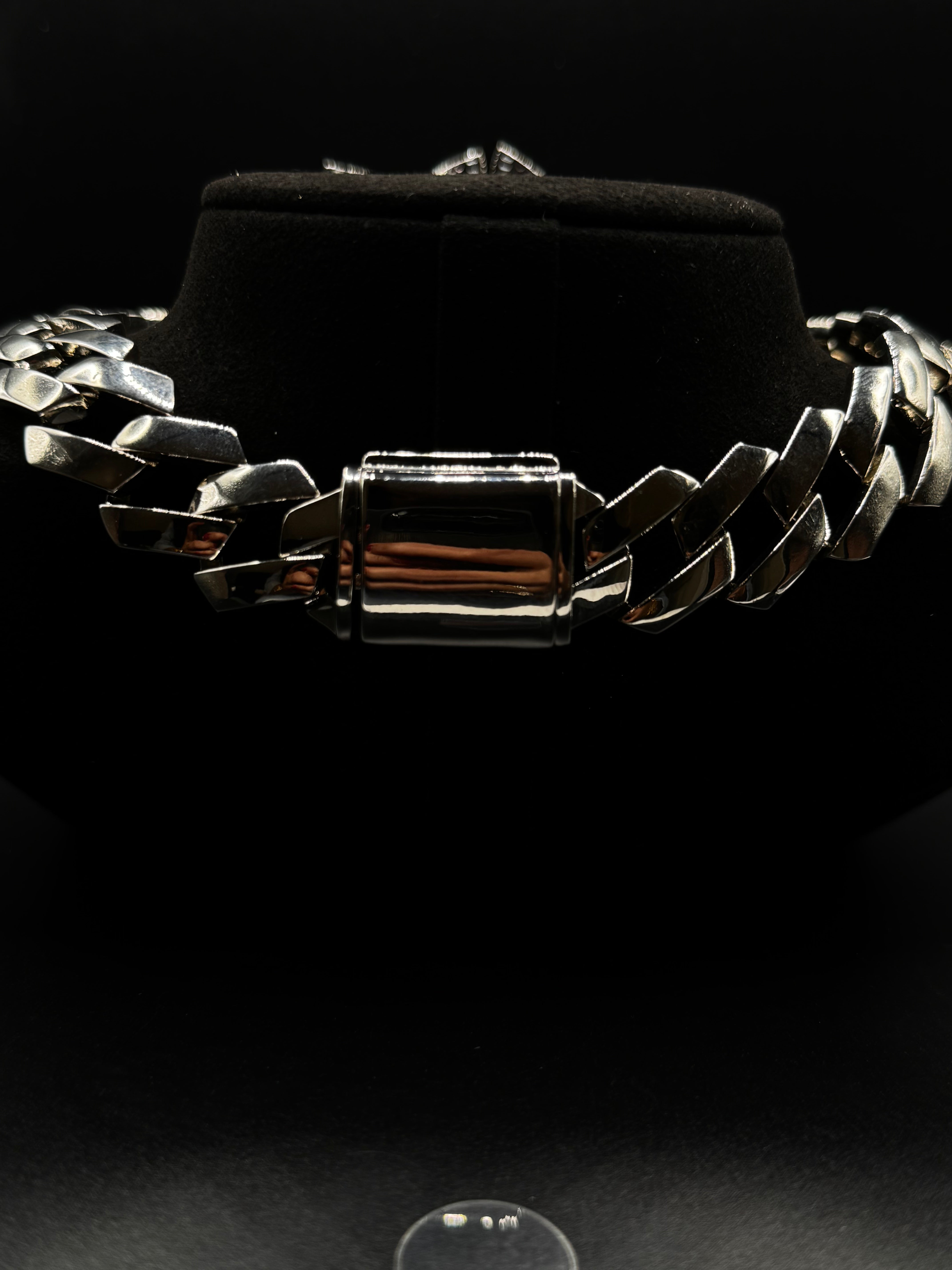 Luxury chain-style set encrusted with crystal zirconia and butterfly details