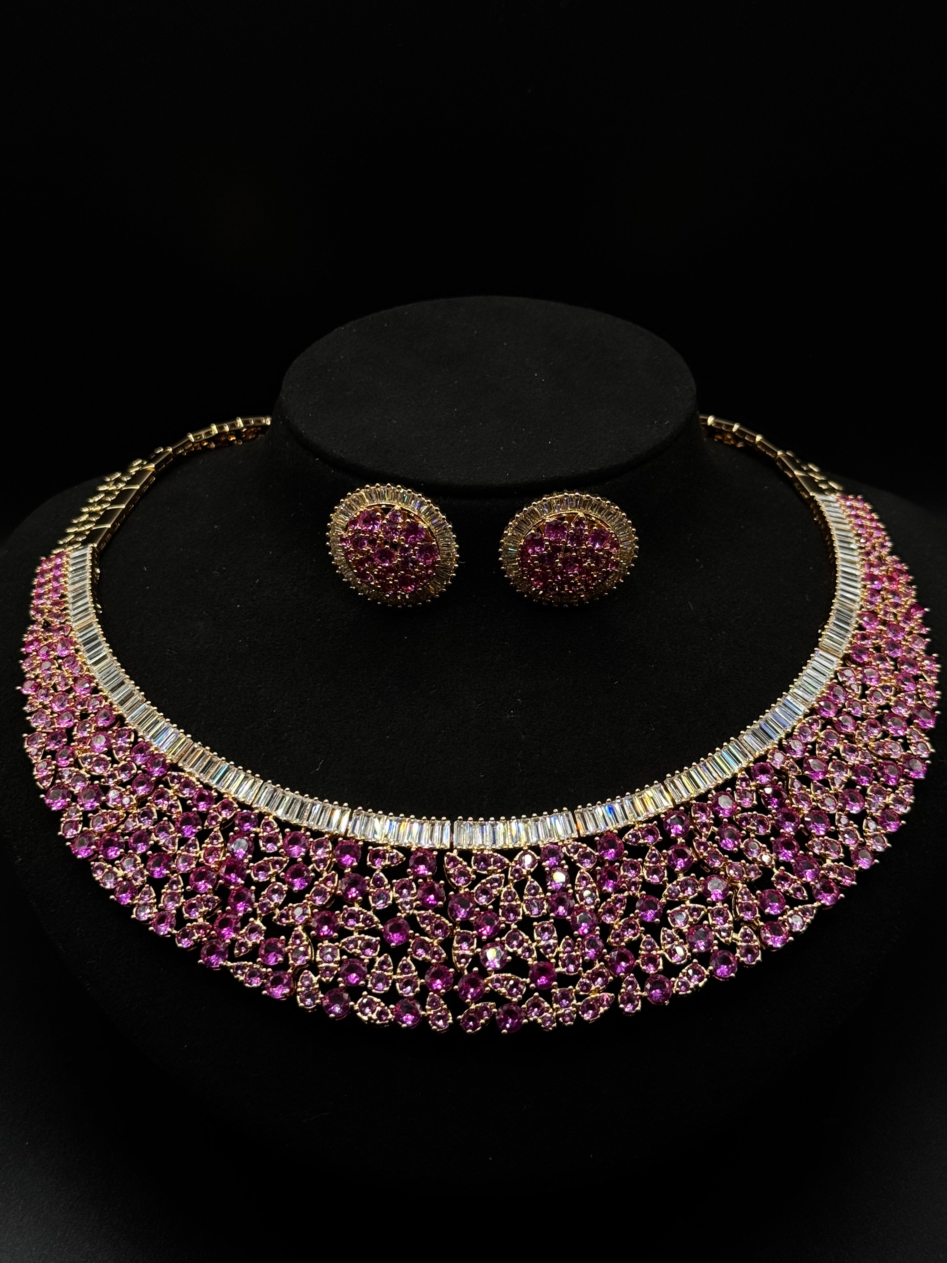 Luxury set gold-plated in 18k, encrusted with clear, and pink zirconia