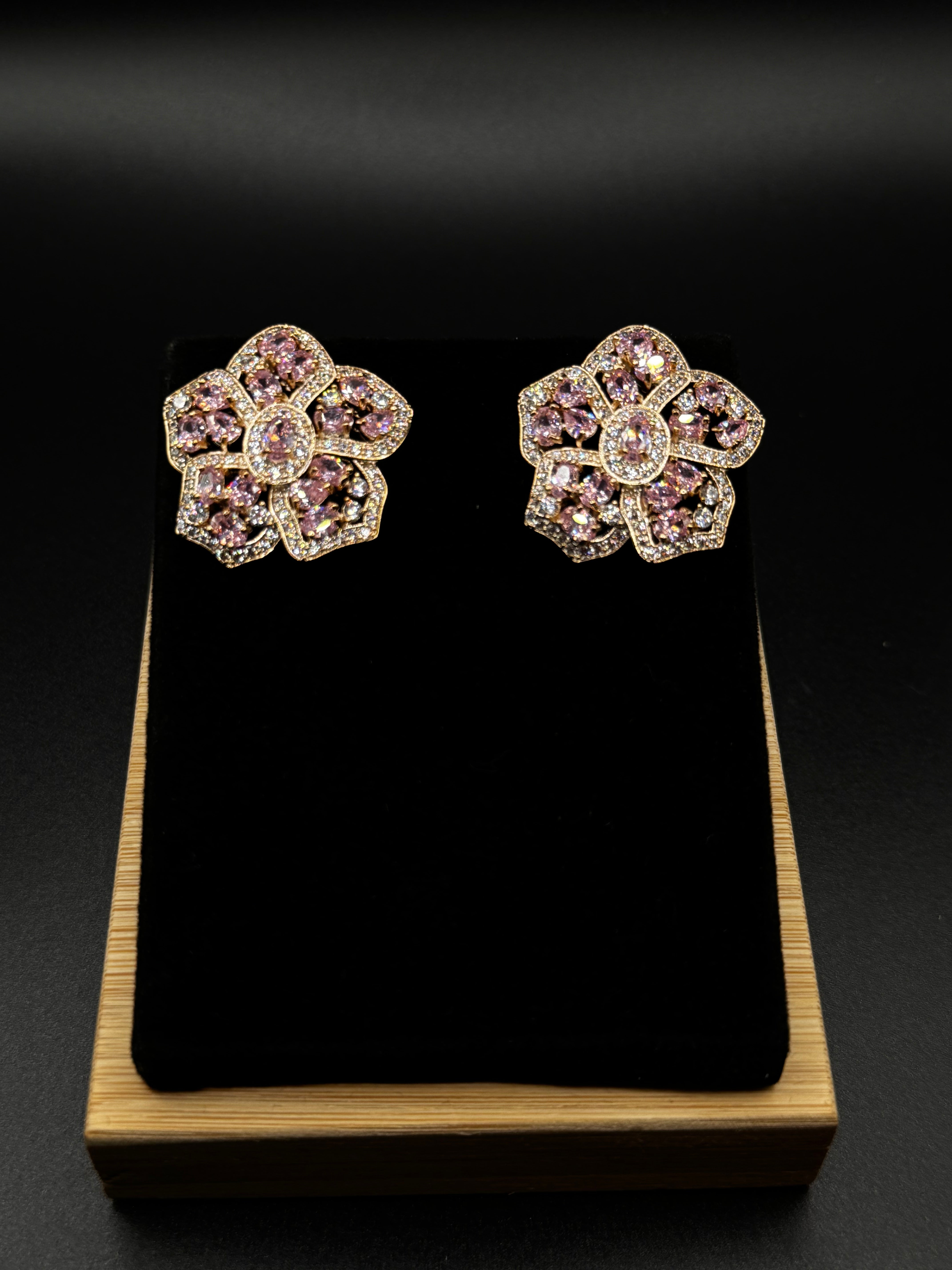 18k gold-plated flower earrings encrusted with pink zirconia59