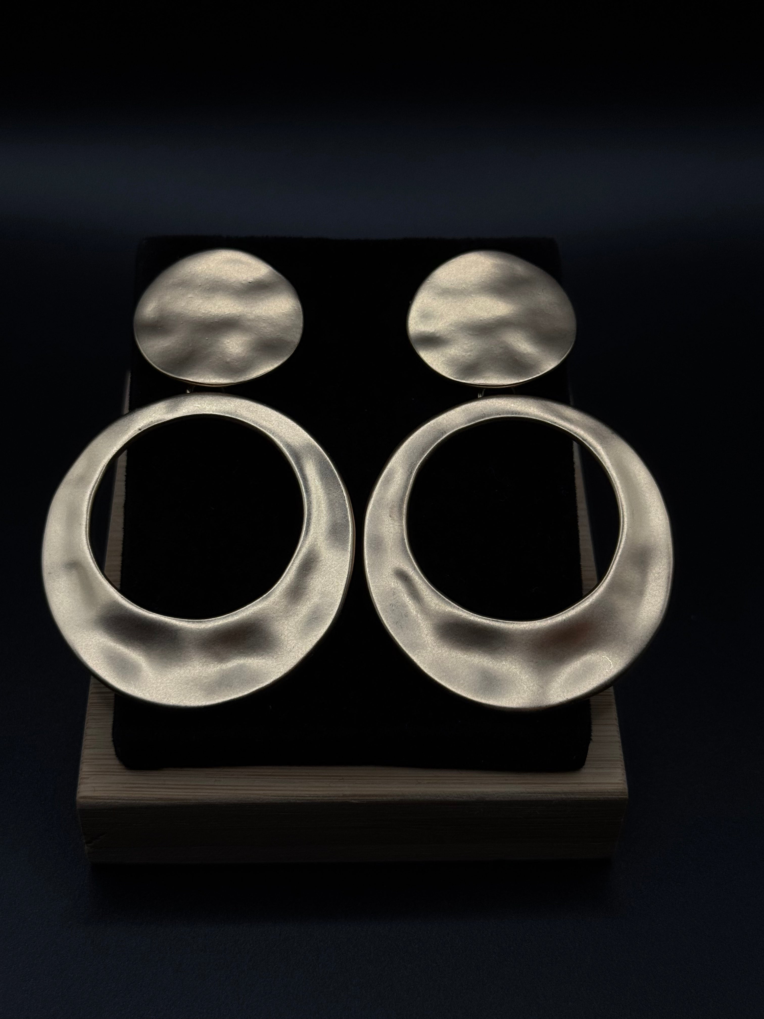 Long satin earring rhodium-plated and gold 18k