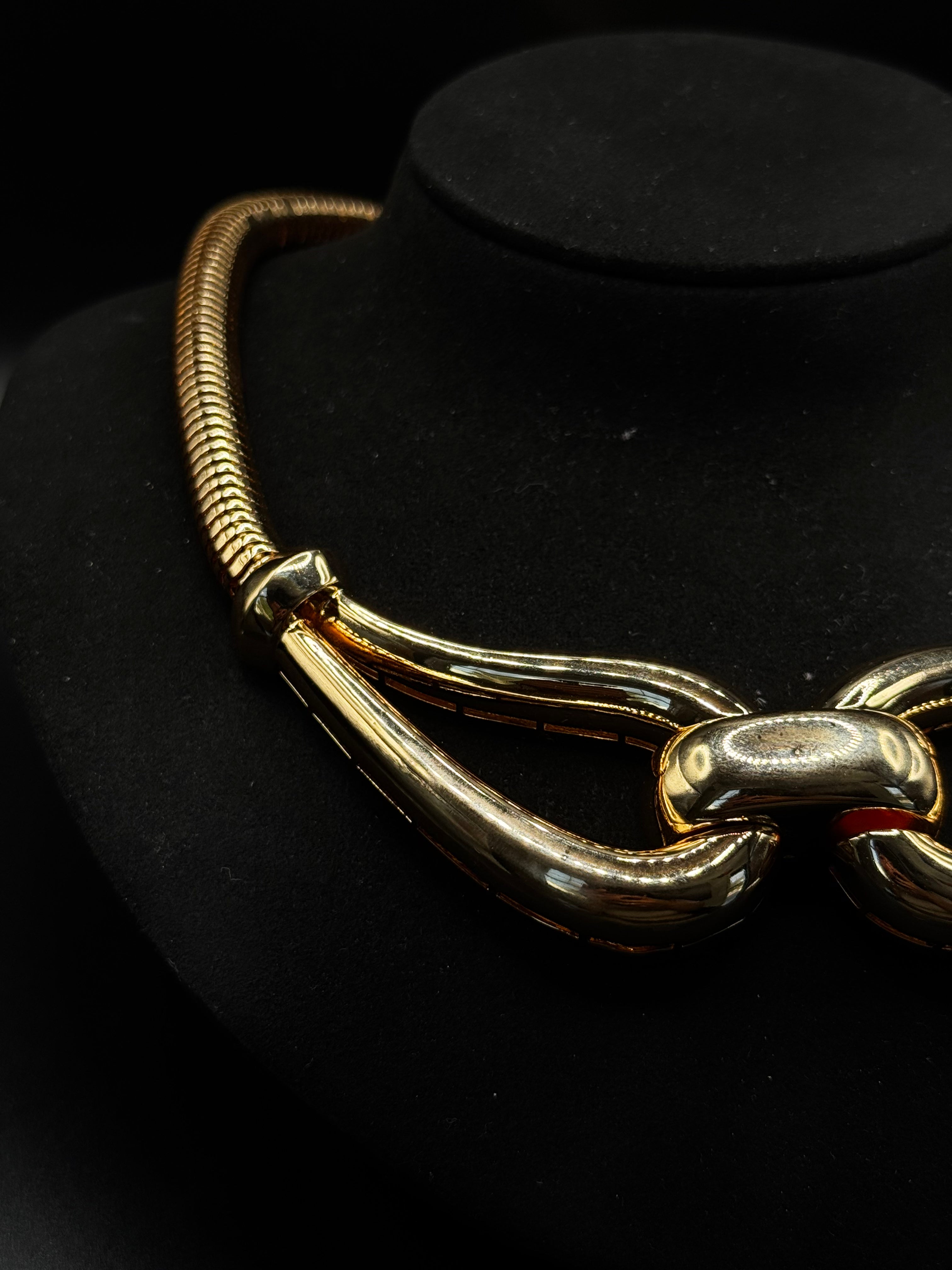 Elegant 18k gold-plated jewelry set with an organic, sculptural design
