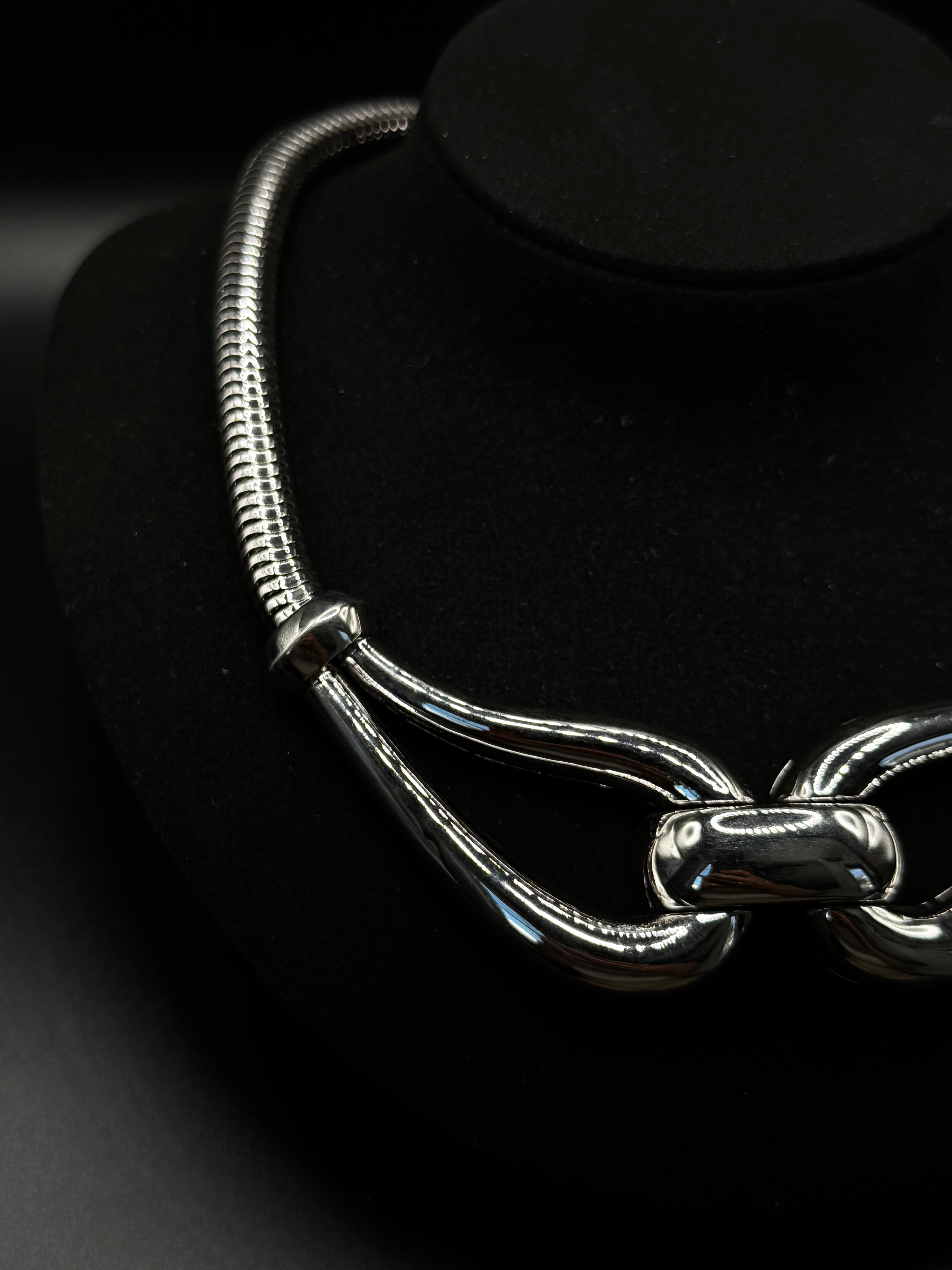 Elegant 18k gold-plated jewelry set with an organic, sculptural design