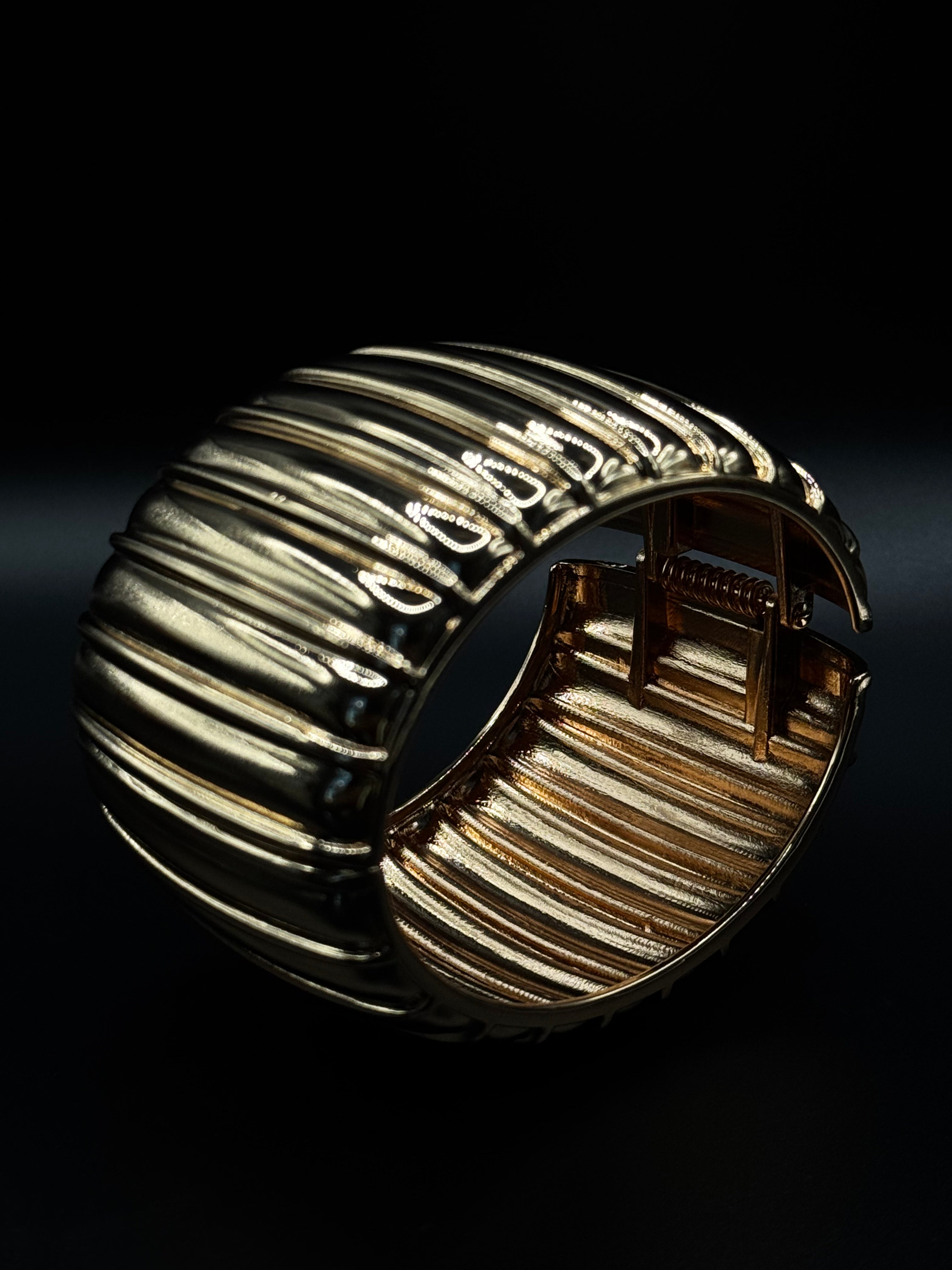 18k gold-plated organic-shaped bracelet