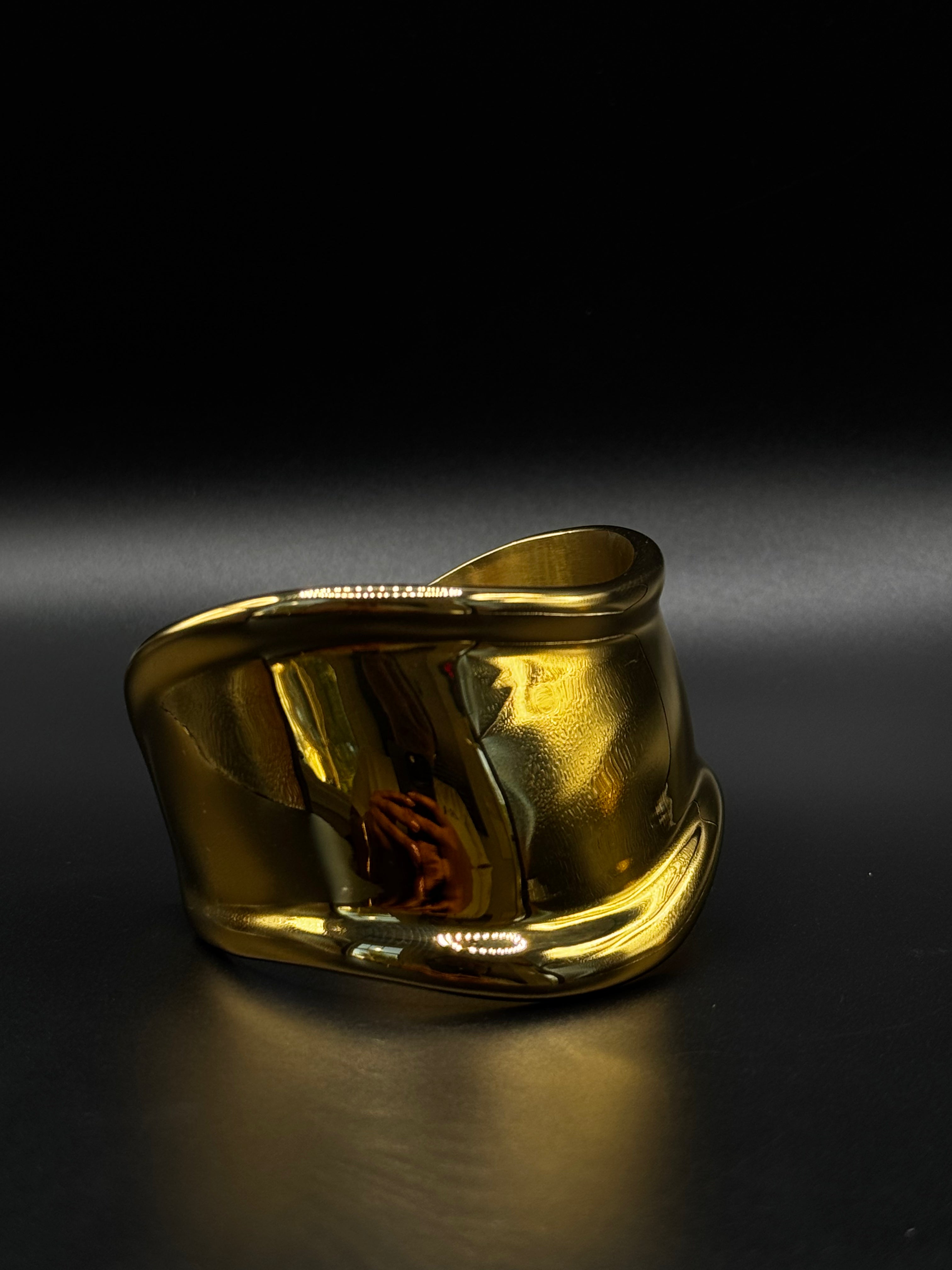 High jewelry-inspired bracelet plated in 18k gold