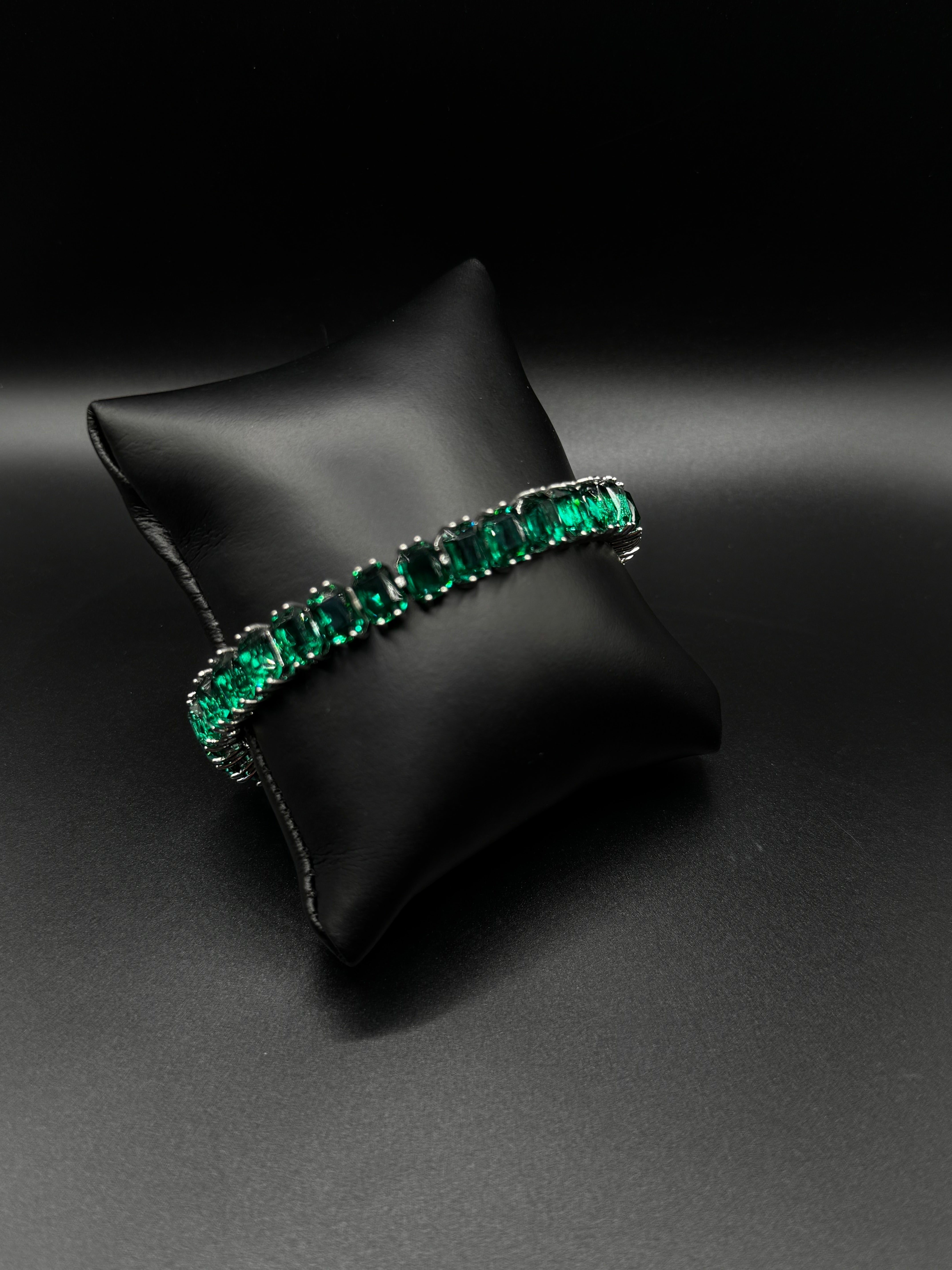 Rhodium-Plated Bracelet with Emerald  Zirconia