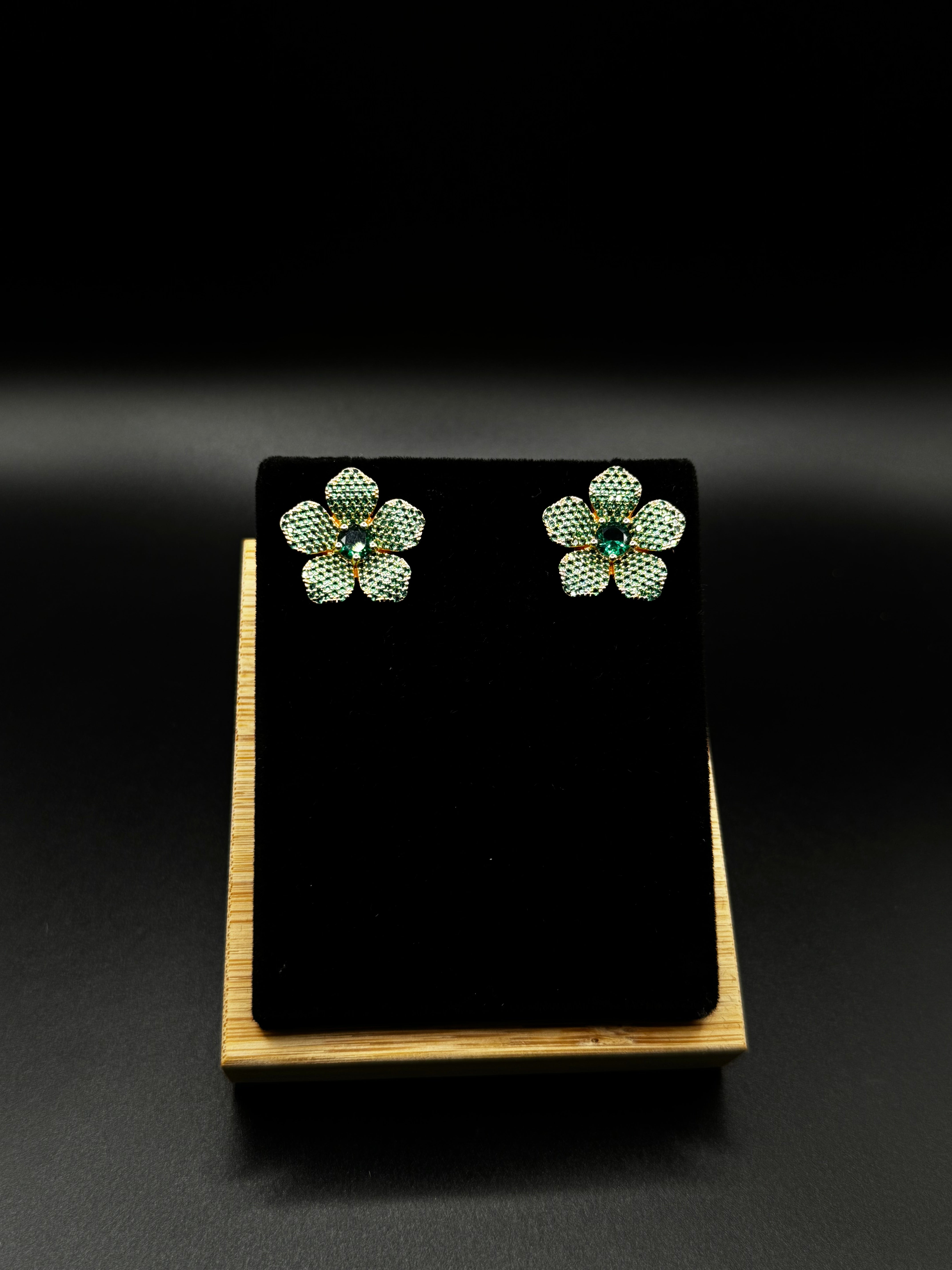 18K Gold-Plated Flower Earrings Paved with Emerald Zirconia
