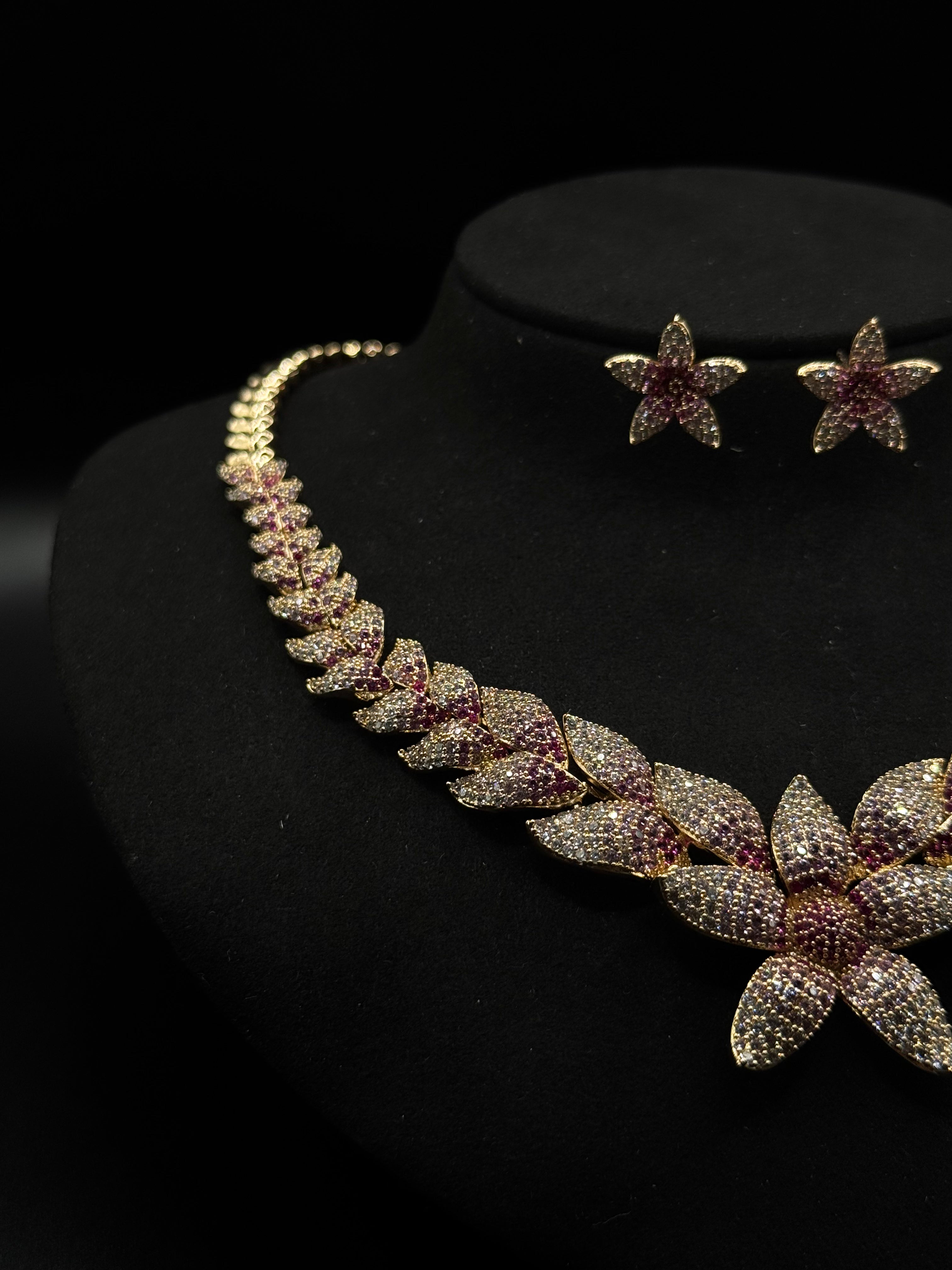 Luxury set with 18k gold plating, encrusted with crystal and pink zirconia