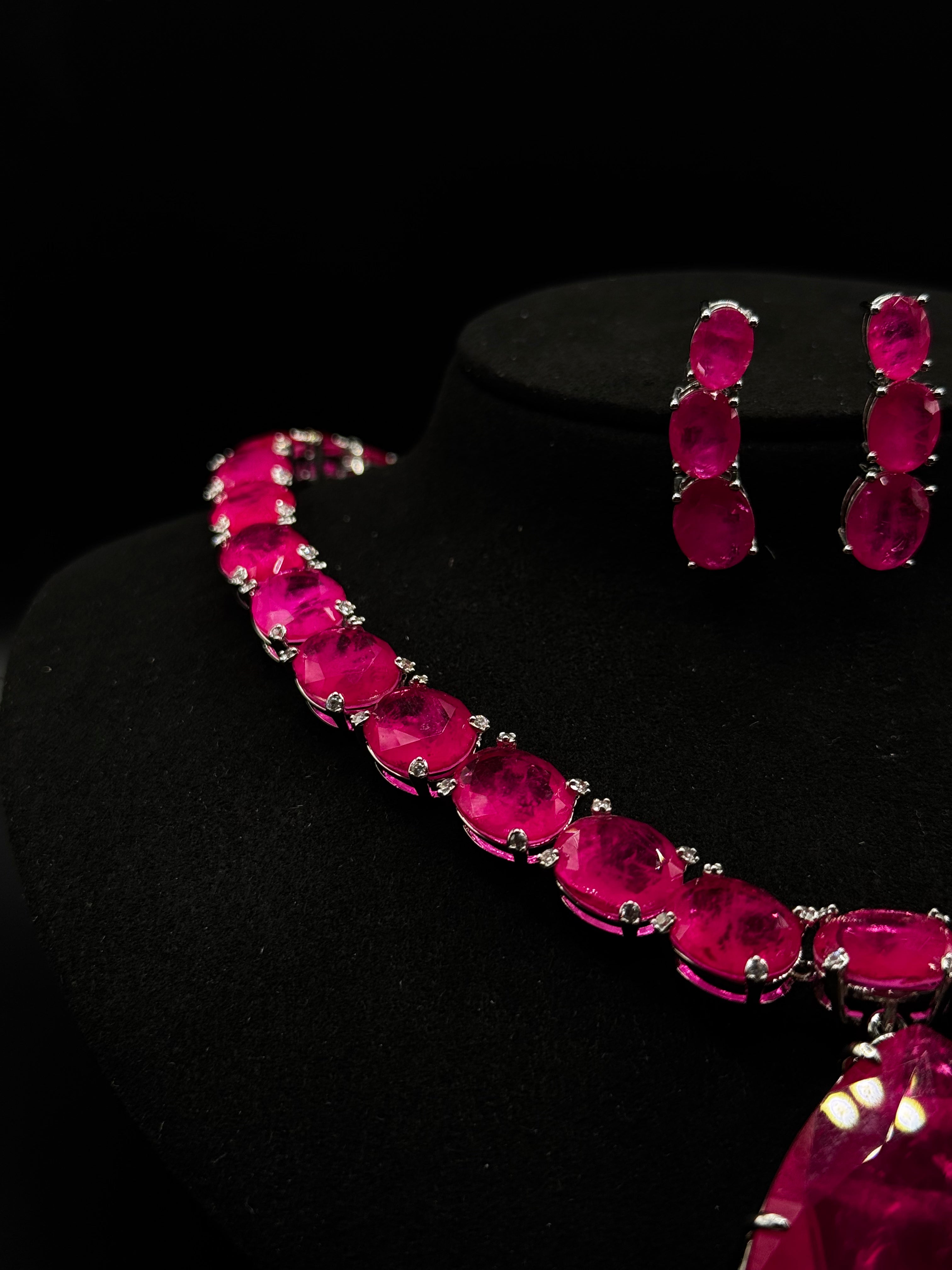 Luxury set with pink fusion stone and removable pendant”
